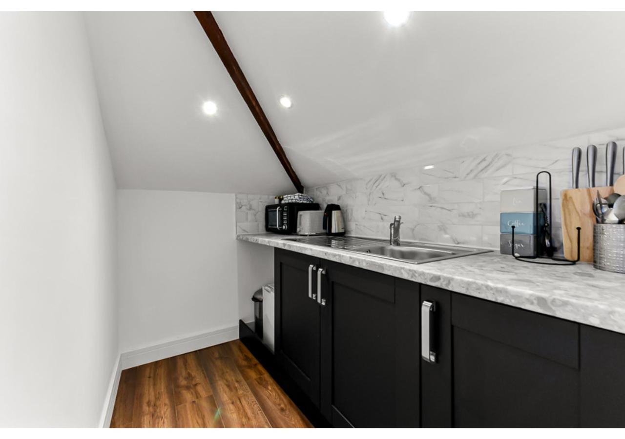 Sleek And Modern Studio With Minimalist Vibe Appartement Chelmsford Buitenkant foto